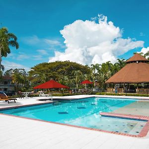 Decameron Las Heliconias